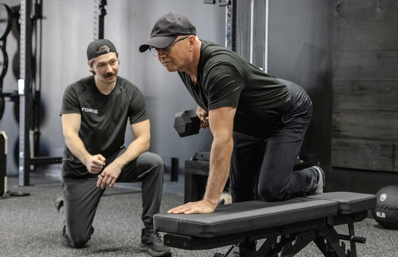 Supervised dumbbell row